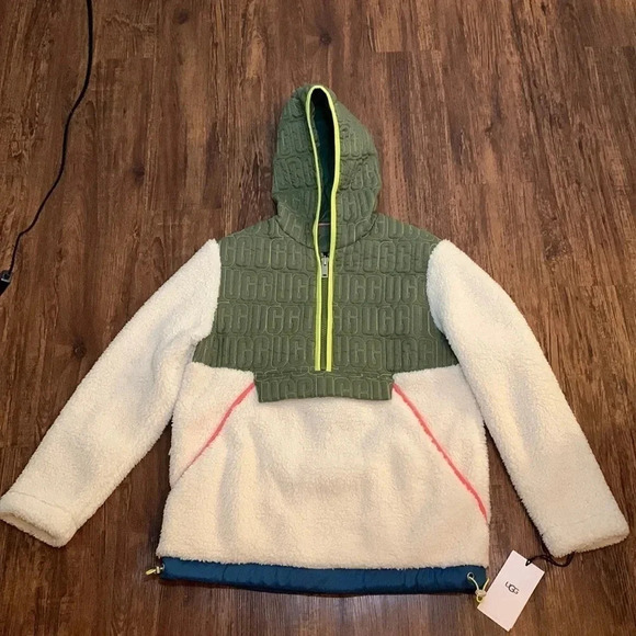 Women’s Ugg Iggy Jacket Sherpa Size X Small New - Picture 1 of 9
